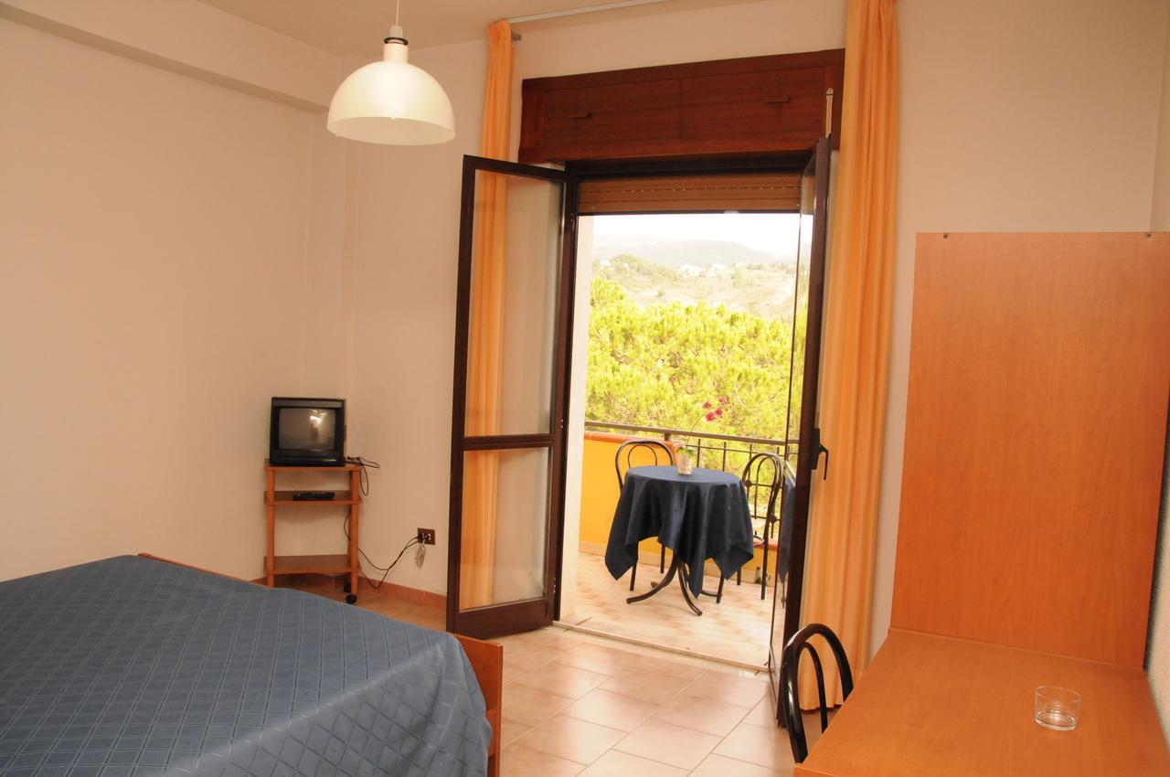 Hotel La Quiete Trecchina Bagian luar foto
